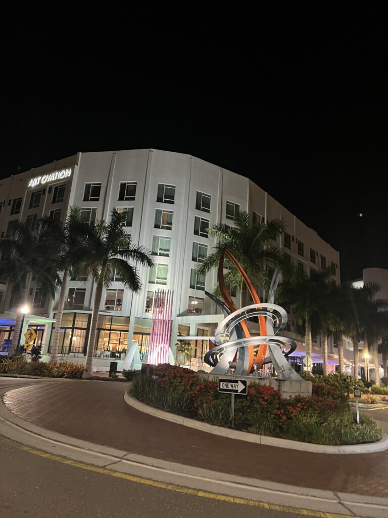 Art Ovation Hotel